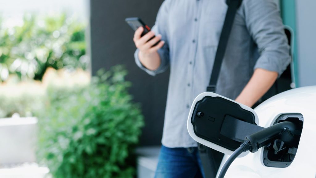 EV Charging Infrastructure Monitoring: Energy Efficiency & Maintenance "EV Charging Infrastructure Monitoring: Energy Efficiency & Maintenance"